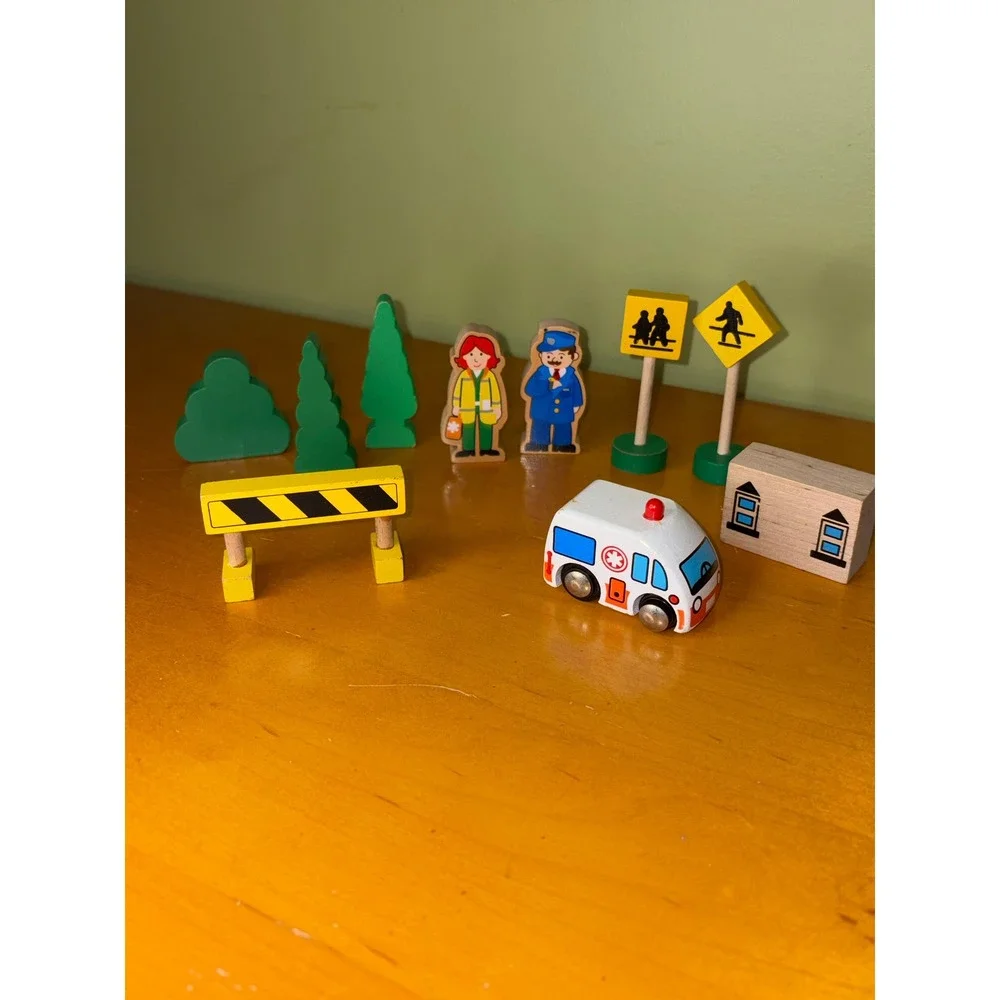 Wooden train table accessory ser Ambulance People Trees Road Signs 10 Piece Lot